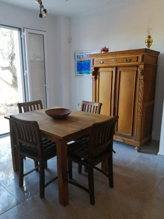 Appartement in OLIVE GROOVE HOUSE PELOPONNESOS WESTERN MANI Kalianeika Exterior foto