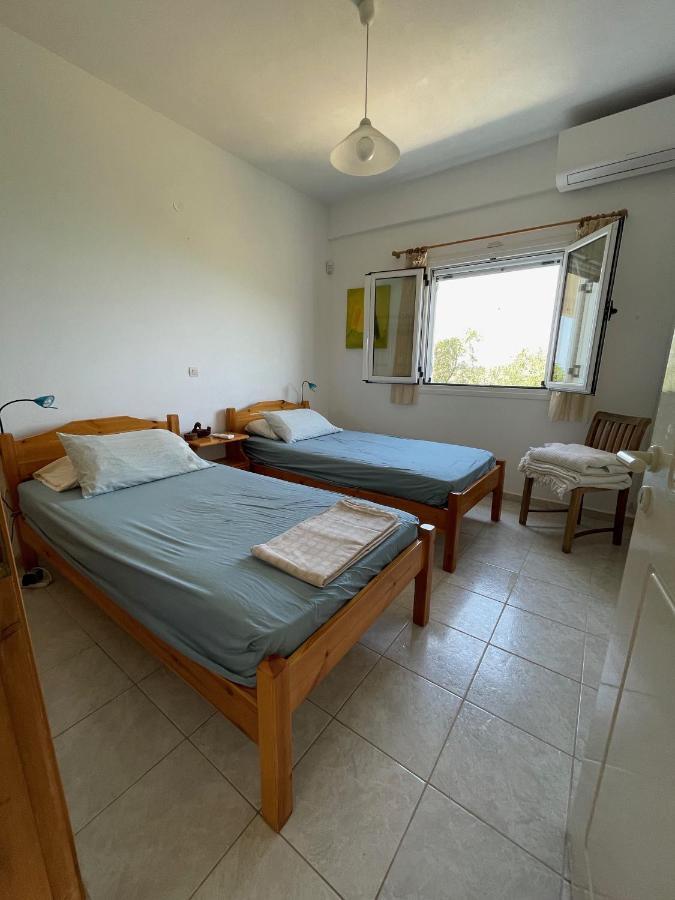 Appartement in OLIVE GROOVE HOUSE PELOPONNESOS WESTERN MANI Kalianeika Exterior foto
