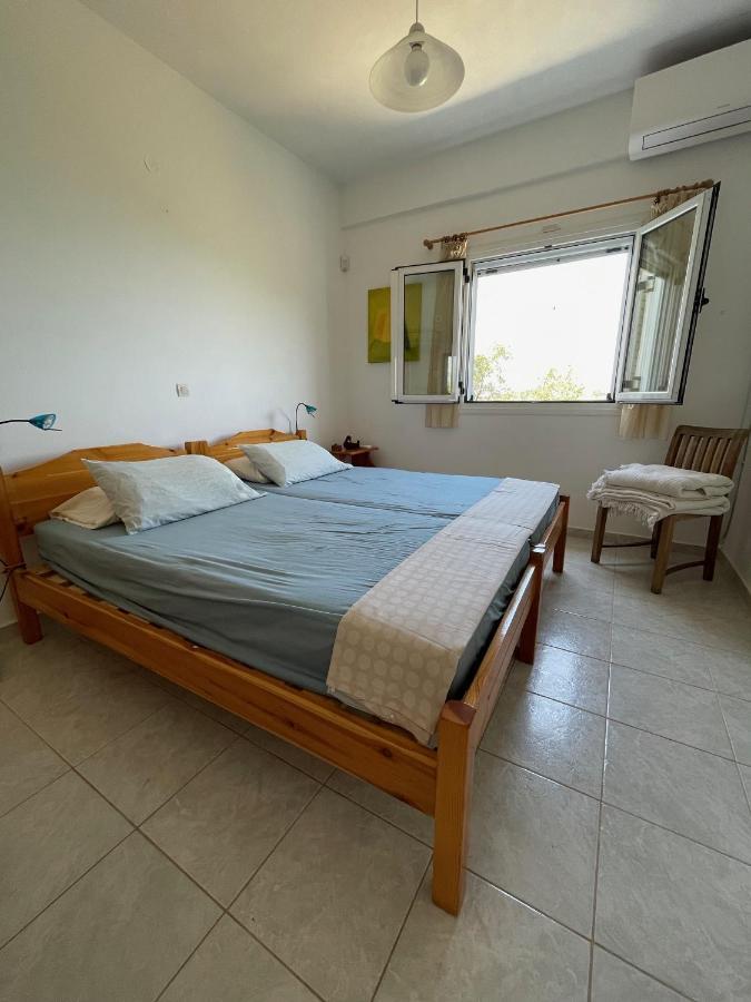 Appartement in OLIVE GROOVE HOUSE PELOPONNESOS WESTERN MANI Kalianeika Exterior foto
